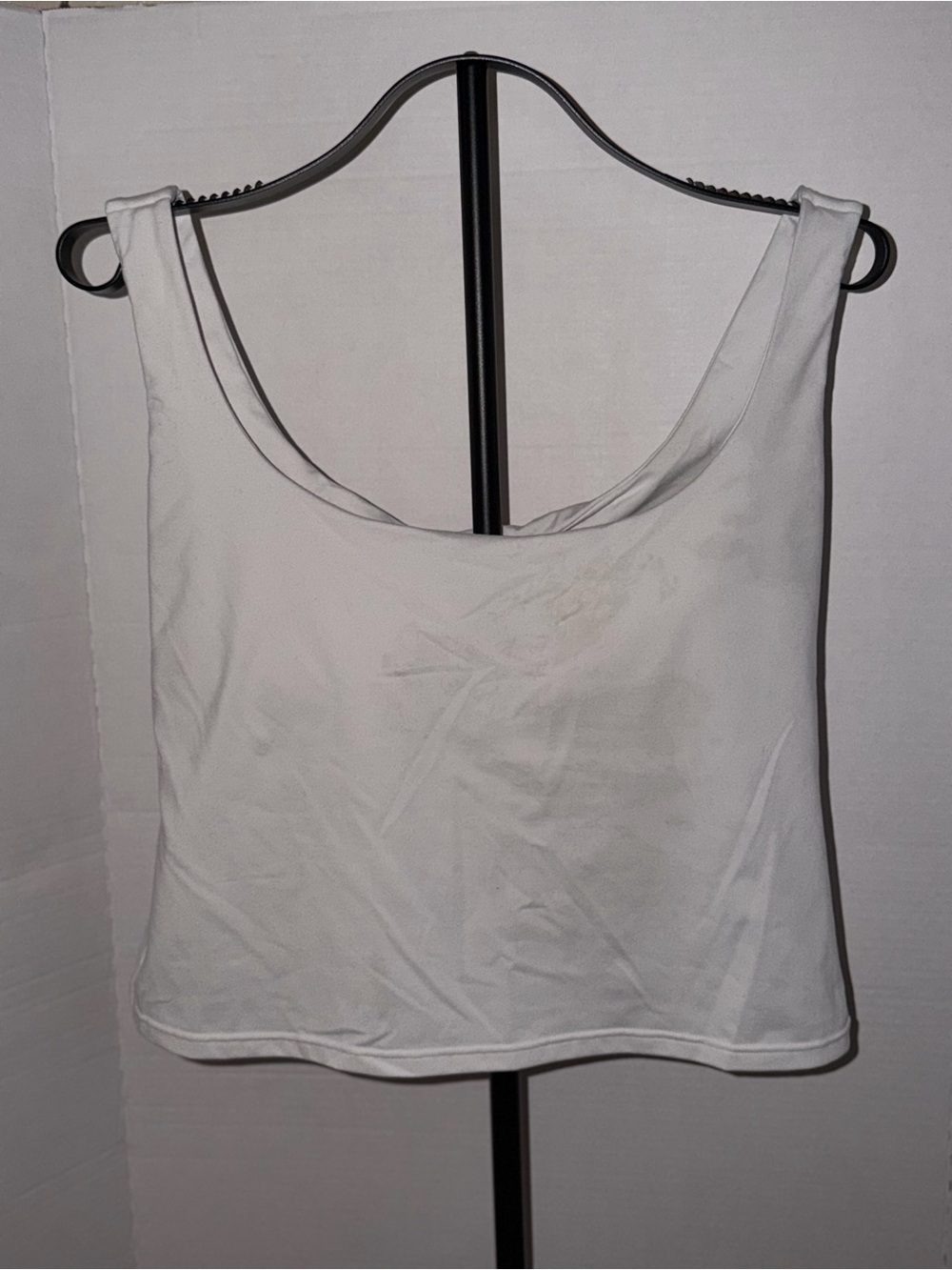 Fabletics White Scoop Neck Tank Top